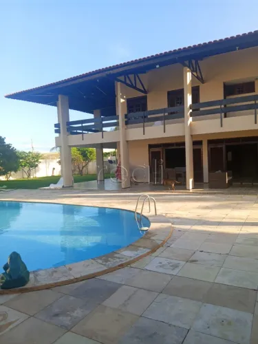 Casa no Cumbuco a poucos metros do mar com amplo terreno