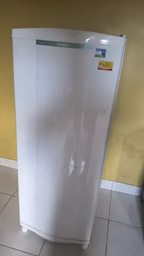 Vende - se geladeira 