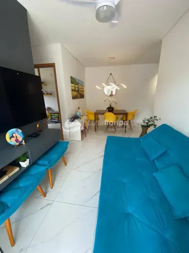 Apartamento à venda todo mobiliado com 2 dormitórios, no início do Ribeirão da Ilha, Flori