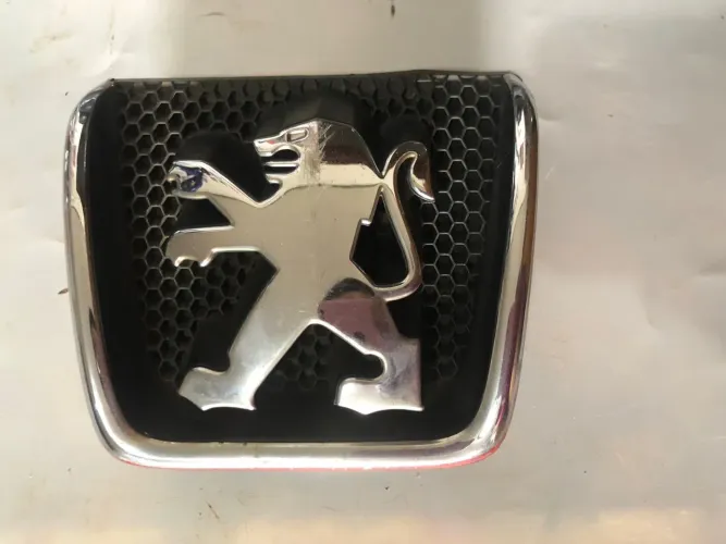 Emblema Original do Peugeot 307 HATCH / SEDAN / SW todos os modelos do ano de 2002 Á 2006