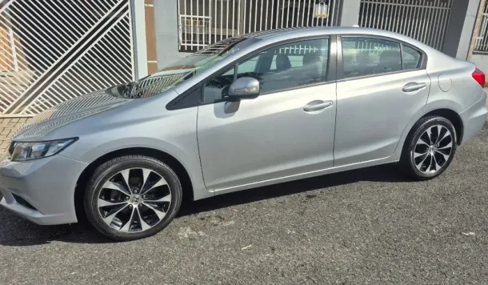 Honda Civic Sedan LXR 2.0 Flexone 16V Aut. 4P 2016