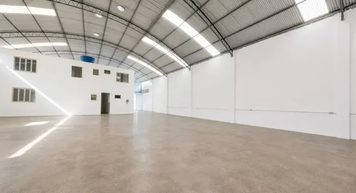 ALUGUEL GALPAO PECHINCHA 1100M2