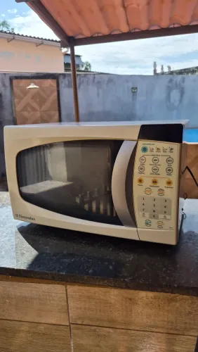 Micro-ondas Electrolux só pegar e usar