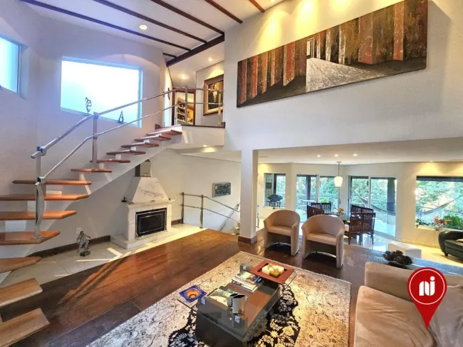 Casa com 3 dormitórios à venda, 469 m² por R$ 2.500.000,00 - Condomínio Ville de Montagne