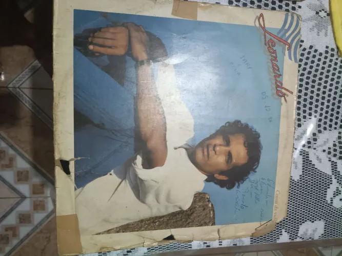 Vendo 80 disco de vinil todos e bom estado 