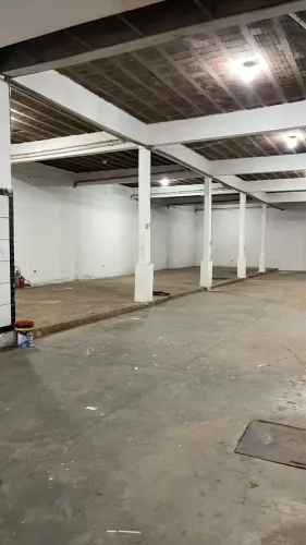 ALUGO GALPÃO R$ 5.000,00 / ALUGO SALA R$ 1.300,00