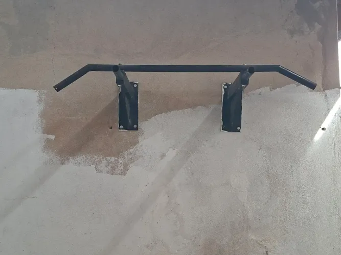 Barra fixa de parede