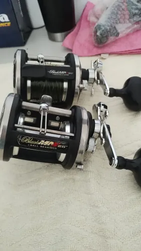 Carretilha Black Max 30 II e Black Max 20