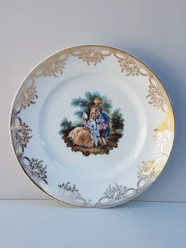 Coleção - Prato Decorativo Antigo em Porcelana Real Schimidt.