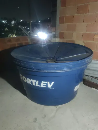 Vendo 3 caixas d'água