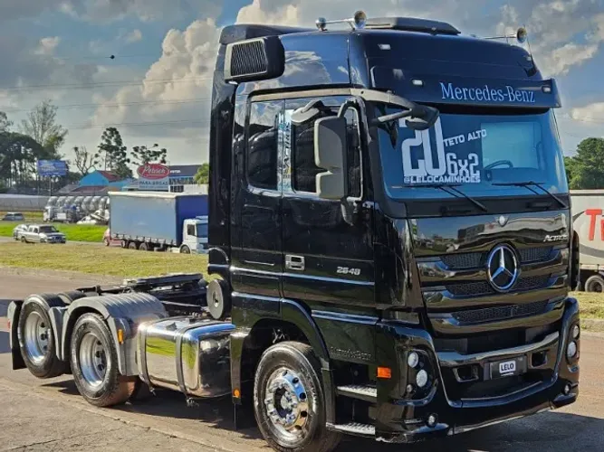 Mercedes Benz Actros 2546 6x2 Ano 20 Cabine mega space buzina maritma baixo km