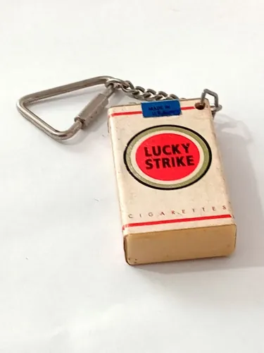 Chaveiro Lucky Strike Anos 80 - Bifacial