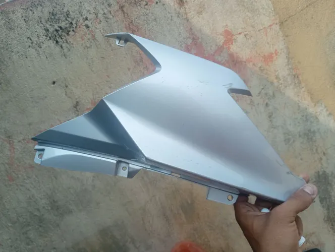 Vendo carenagem de moto Titan 160 2026