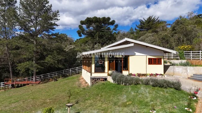 Casa Nova Tipo Cabana na Floresta Região do Alto da Boa Vista - Campos do Jordão/SP