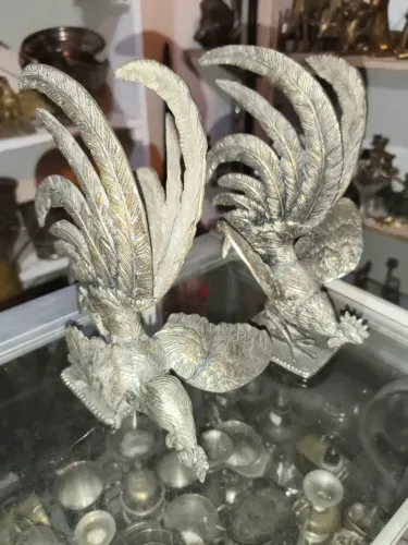 Galos item de decoração colocar um toque de classe de metal podendo ser latão ou bronze