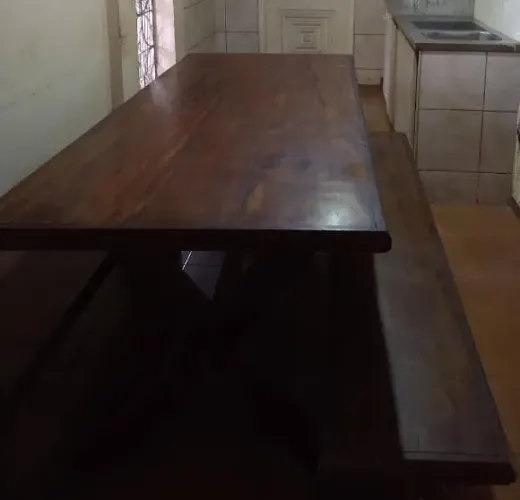 Mesa de madeira 2,05m/0,85cm