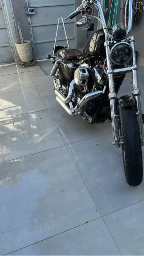 Harley 883R