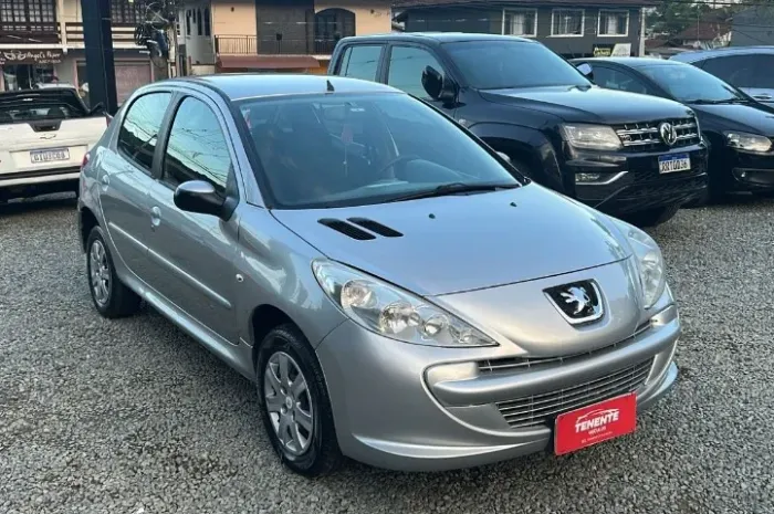 Peugeot 207 XR 1.4 Flex 8V 5P 2012
