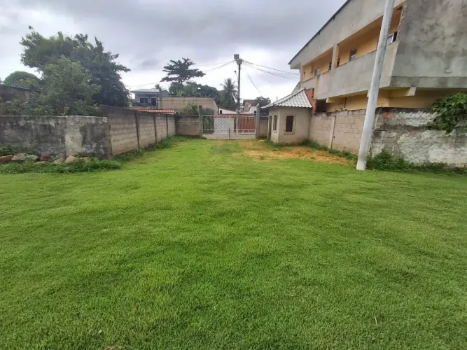 Lotes terrenos Sepetiba medindo 8.16 metros por 17 metros comprimento plano e bem localiza