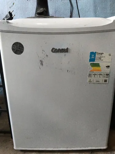 Frigobar 76L NOVO