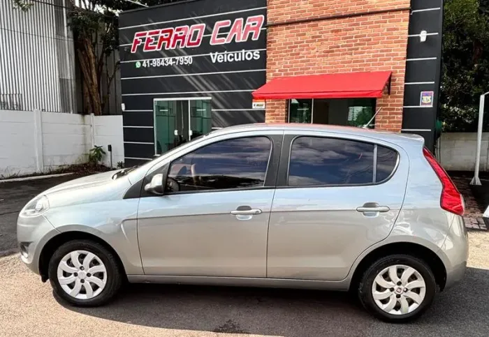 Fiat Palio Attractive 1.0 EVO Fire Flex 8V 5P 2014