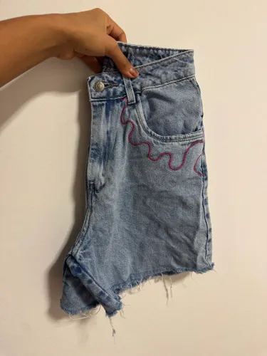 Short jeans
