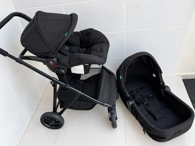 Carrinho com Moisés e bebê conforto que acopla BEBELIÊ