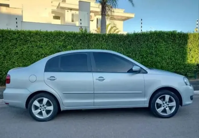 Volkswagen Polo Sed. Comfort. 1.6 MI Tot. Flex 8V 2014
