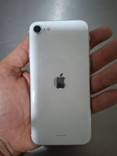 IPHONE SE 2020