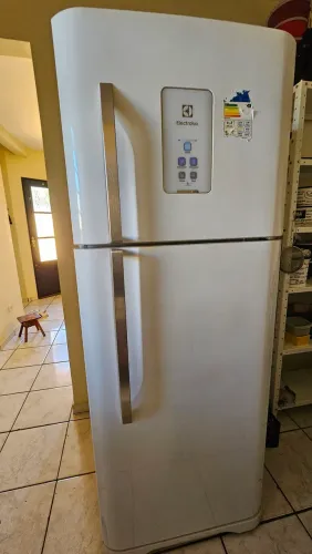Geladeira Electrolux frostfree duplex