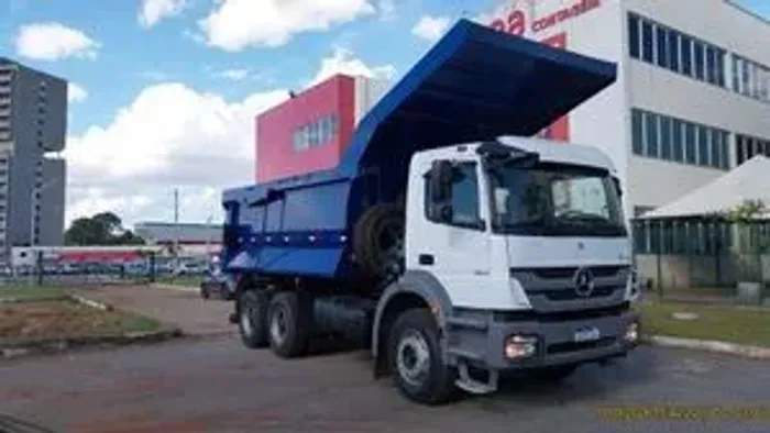 MB Axor 3131 Caçamba meia cana 16mt³ Ano 2022 baixo KM