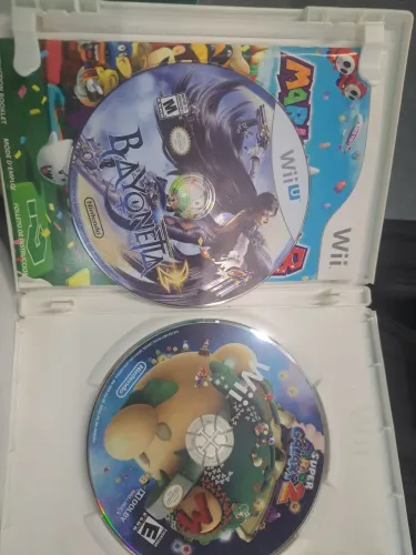 Jogos Mario galaxy 2 e bayoneta 2 
