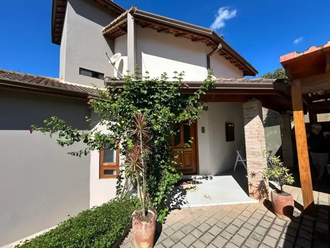 Casa a venda no Condomínio Alpes de Guararema - Guararema SP