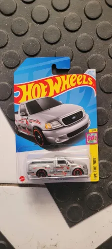 Hot Wheels 99 Ford F-150 SVT Lightning