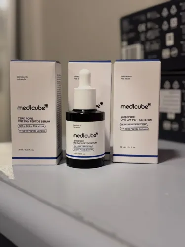 Medicube Zero Pore One Day Peptide Serum 30ml Original Lacrado?