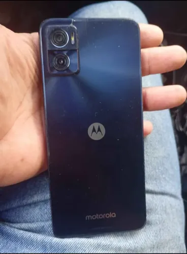 Vendo celular Motorola e22