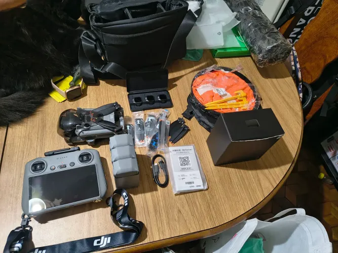 Drone DJI Mini 5 Pro Combo Plus bateria 56min