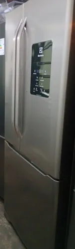 Vendo Geladeira Eletrolux DM84X 3 portas