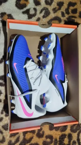 Chuteira Nike zera