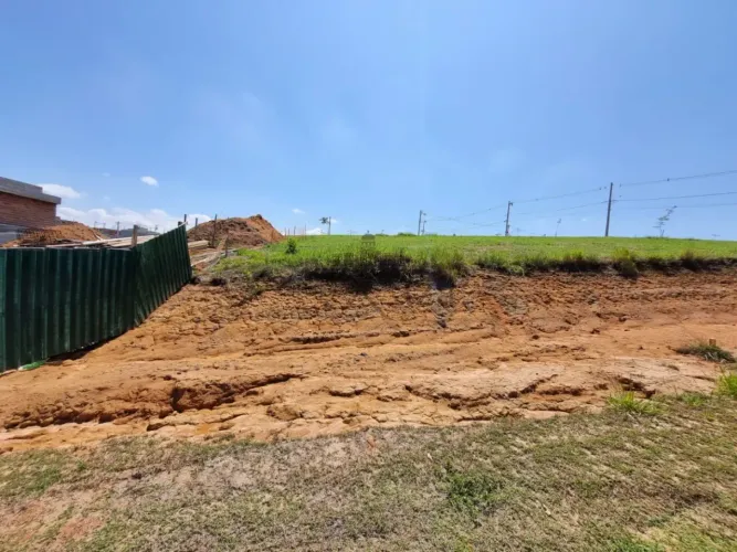 Oportunidade - Terreno em Condomínio - Urbanova - Condomínio Terras Alpha - 330m².