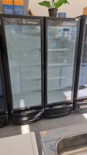Ac cervejeira 950lts 2 portas Gelopar