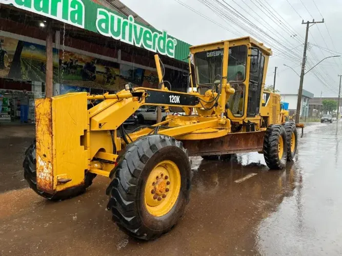 Motoniveladora CAT 120K