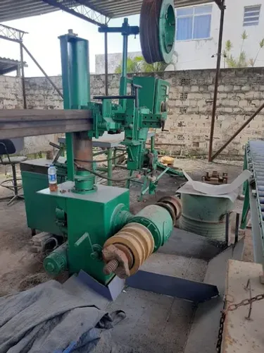 Máquina de Encher Roletes e Roda Guia