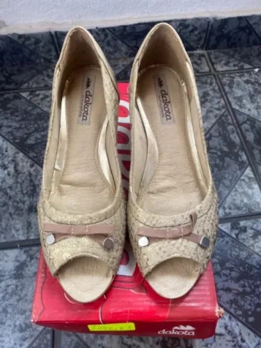 Sapato de salto baixo Dakota