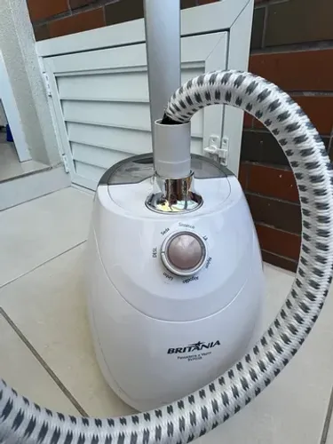 Passadeira a Vapor Britânia 220