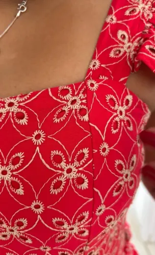 Vestido Laise Vermelho e Branco