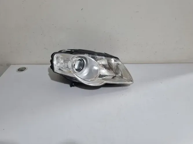 Farol direito Passat 2006/2007/2008/2009/2010/2011