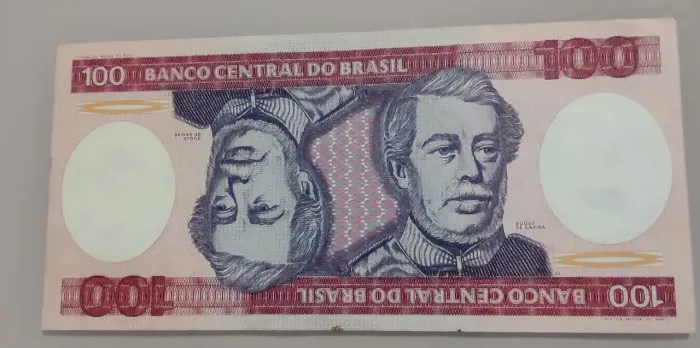 Cédula antiga de 100 cruzeiros