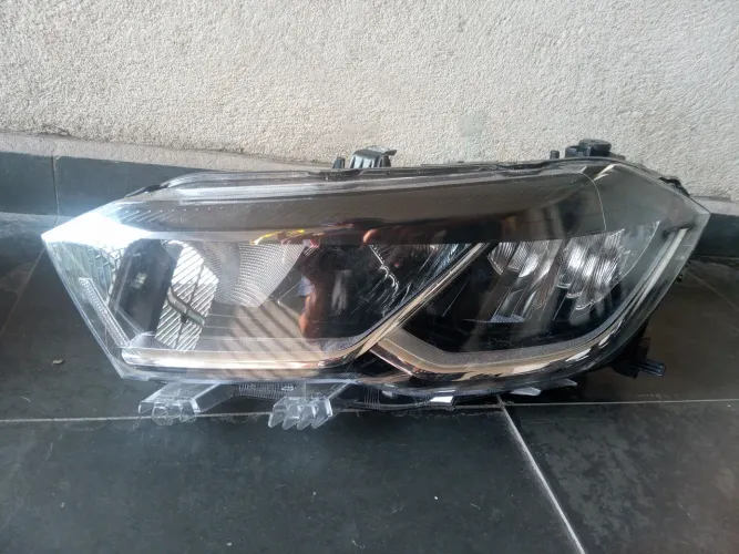 Farol Esquerdo Volkswagen Polo Tsi 2023 2024 Led 