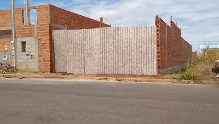 Venda de Terreno / Padrão na cidade de Araraquara